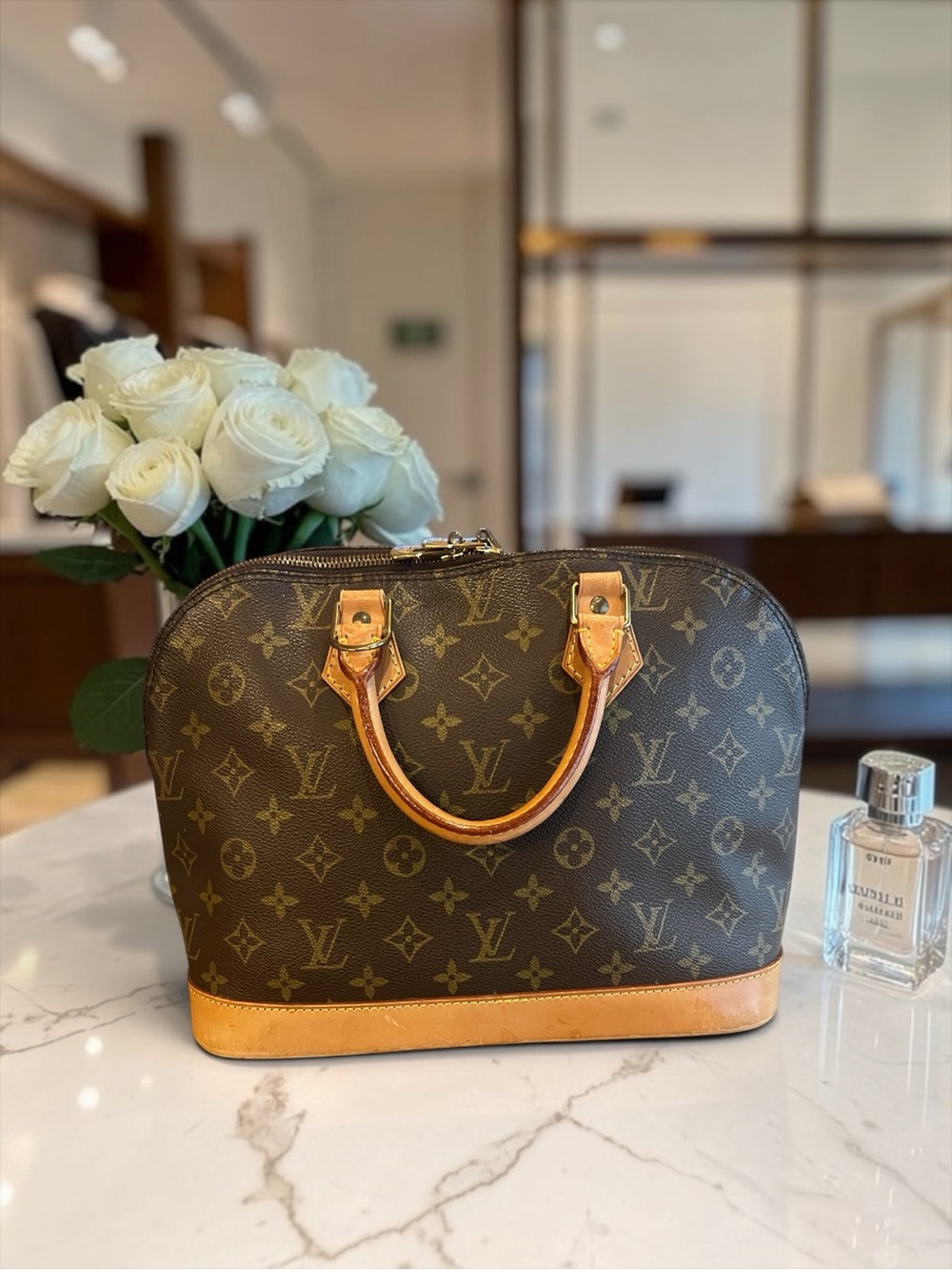 Louis Vuitton Vintage Alma PM Monogram Satchel | COA | w/lock and key